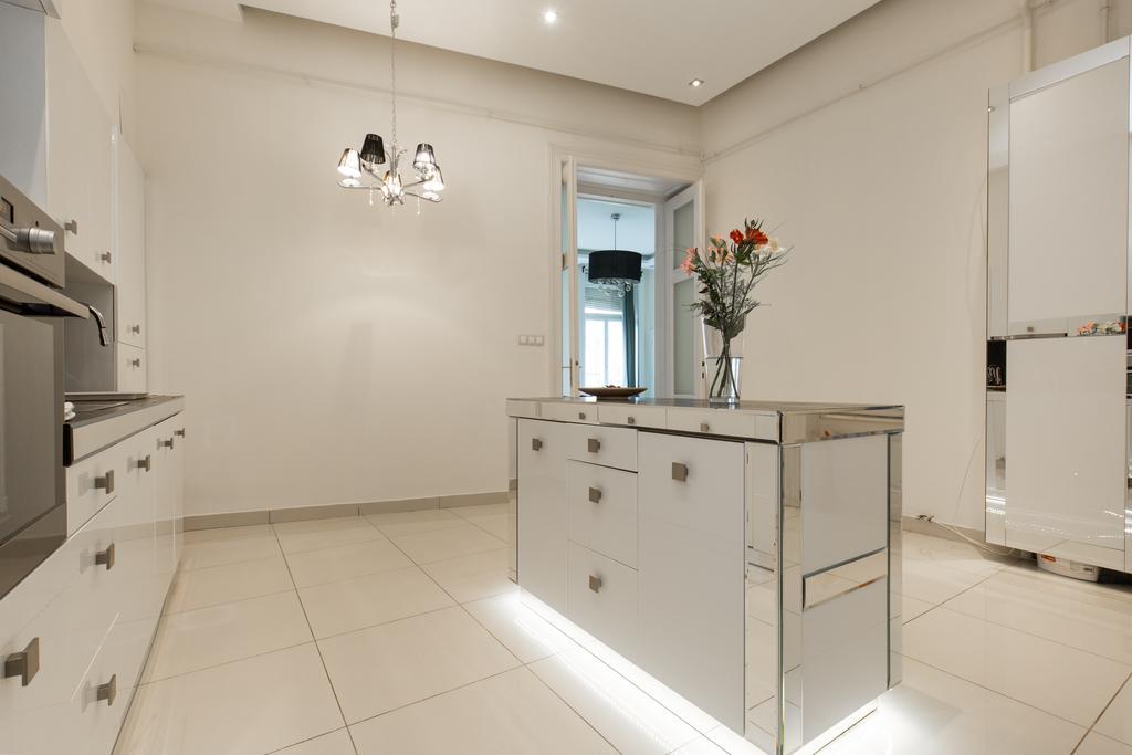 Jozsef63 Apartment Budapest Luaran gambar